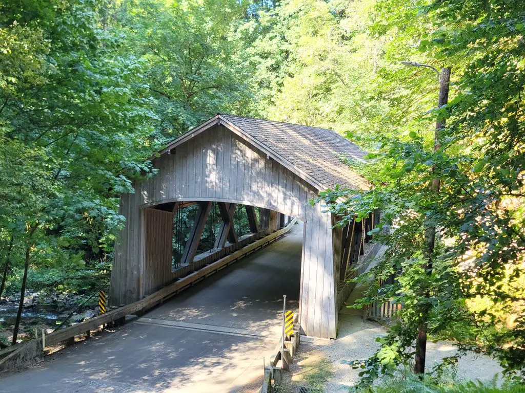 Cedar-Creek-Grist-Mill-1