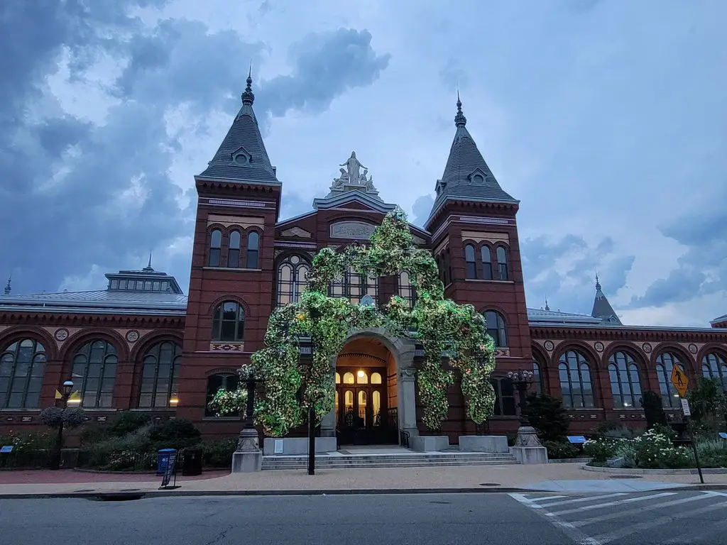 Smithsonian-Arts-Industries-Building