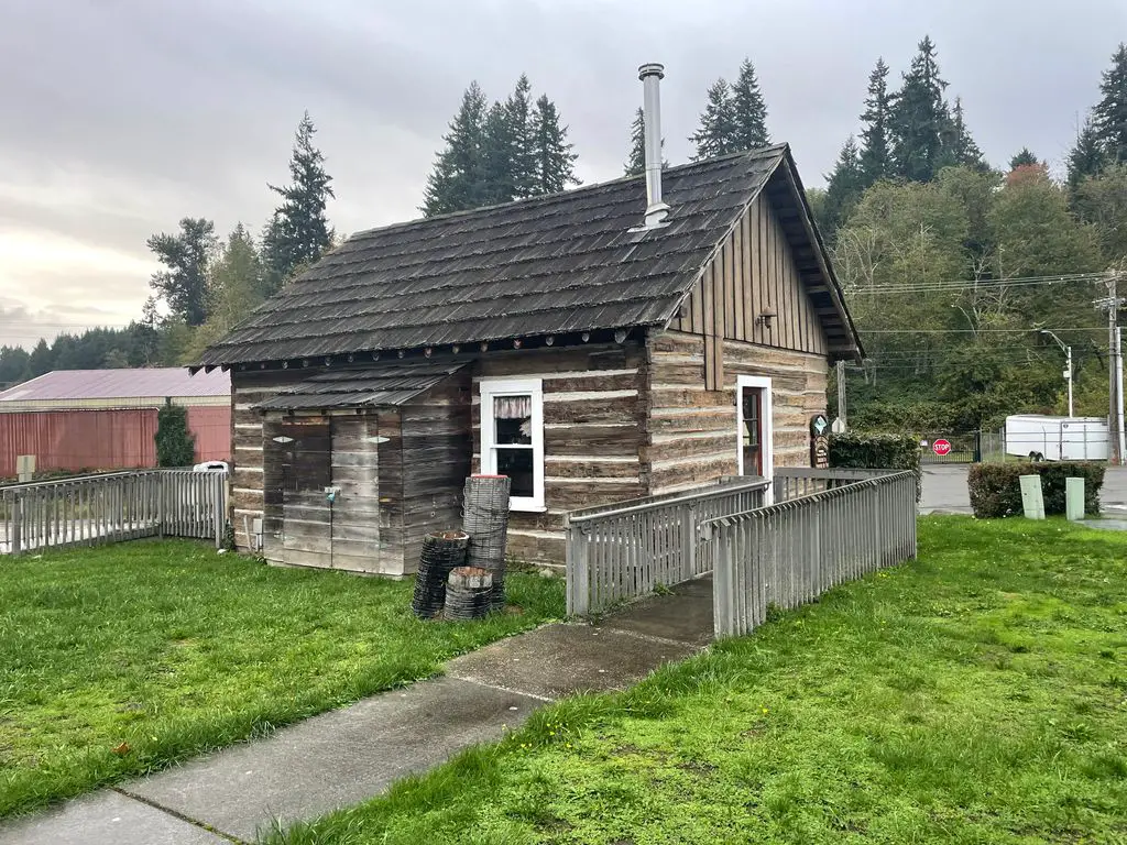 The-Van-Eaton-Cabin