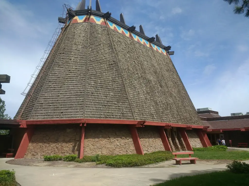 Yakama-Nation-Cultural-Center