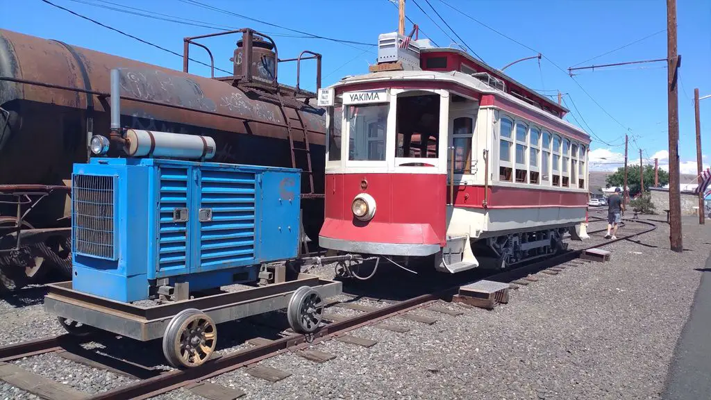 Yakima-Electric-Railway-Museum-Yard