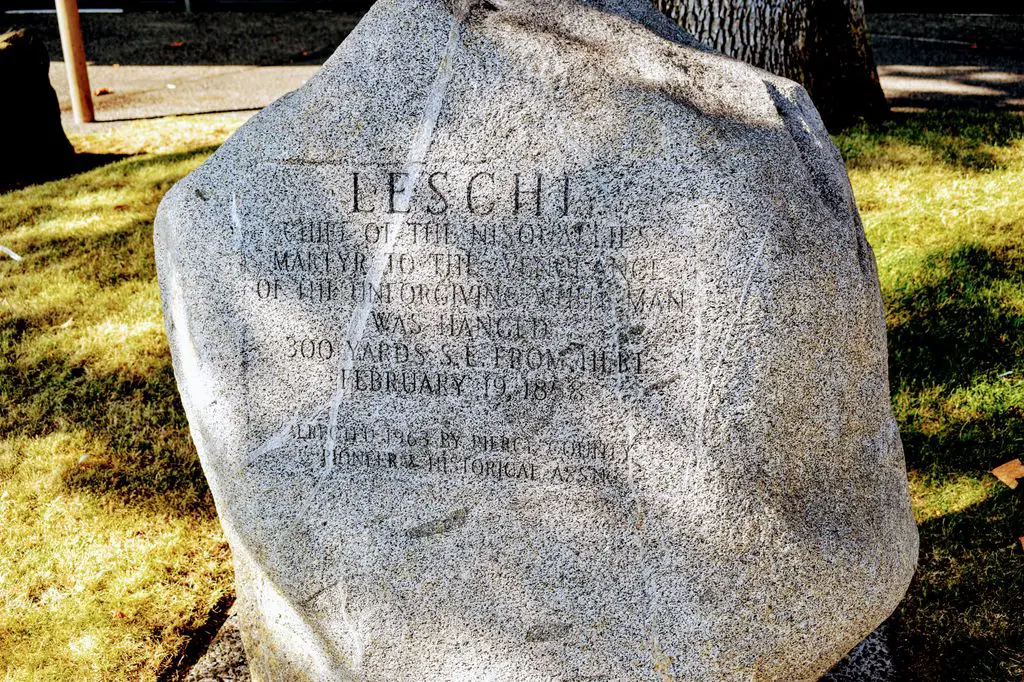 Chief-Leschi-Monument