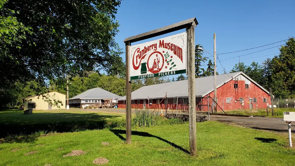 Cranberry-Museum-and-The-Cranzberry-Gift-Shop