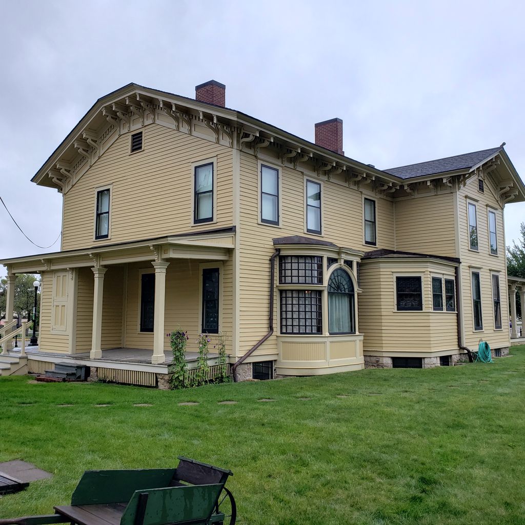 Historic-Hixon-House-Museum