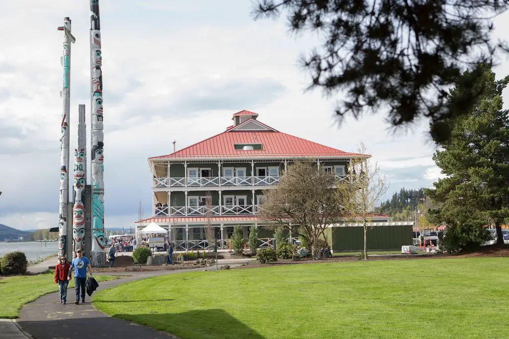 McMenamins-Kalama-Harbor-Lodge