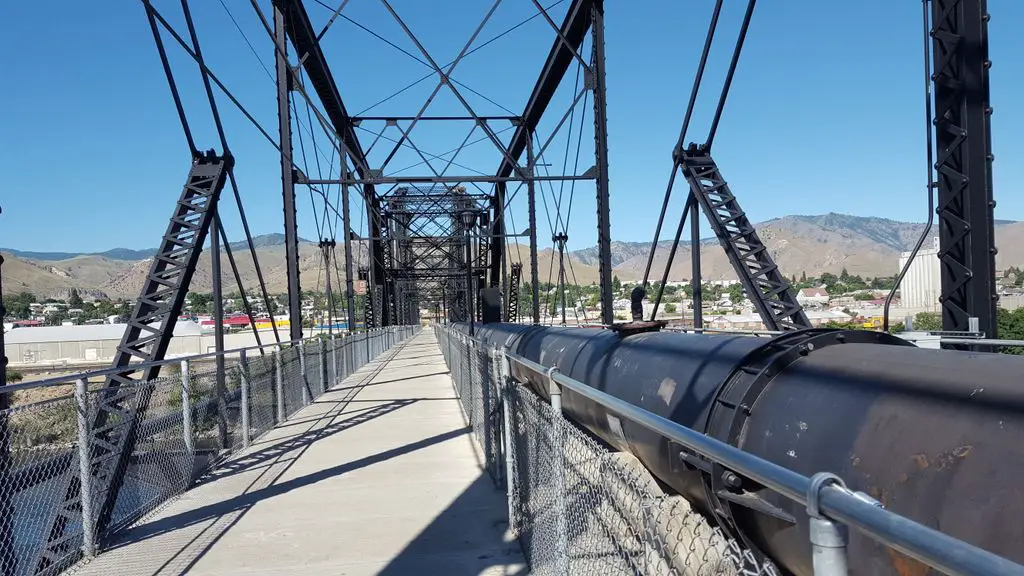 Old-Wenatchee-Bridge-1