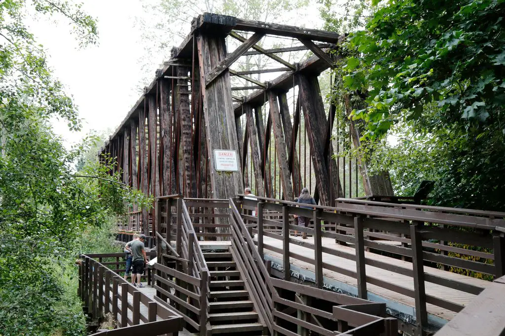 Railroad-Bridge-Park-1