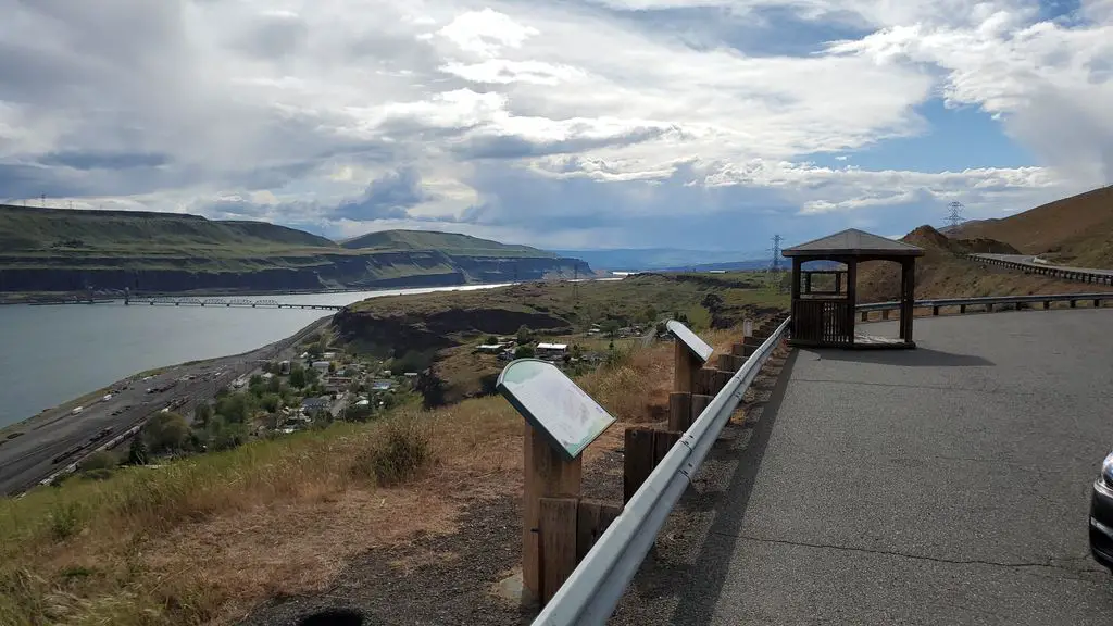 Wishram-scenic-overview-2