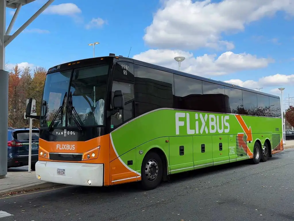 cheap bus travel from new york to washington dc