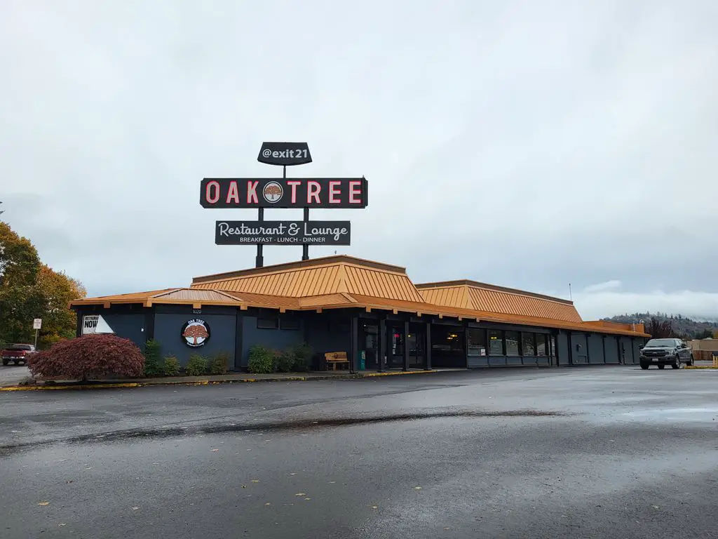 Oak-Tree-Restaurant