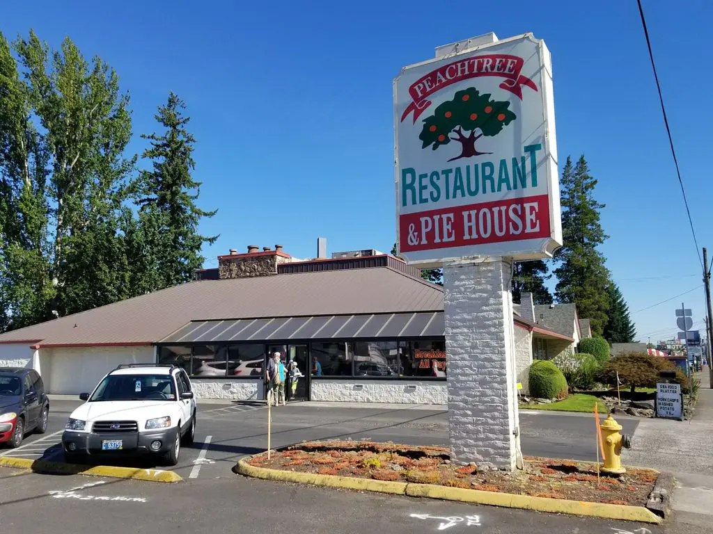 Peachtree-Restaurant-and-pie-house