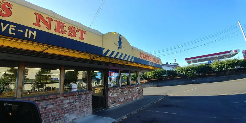 Crows-Nest-Drive-In