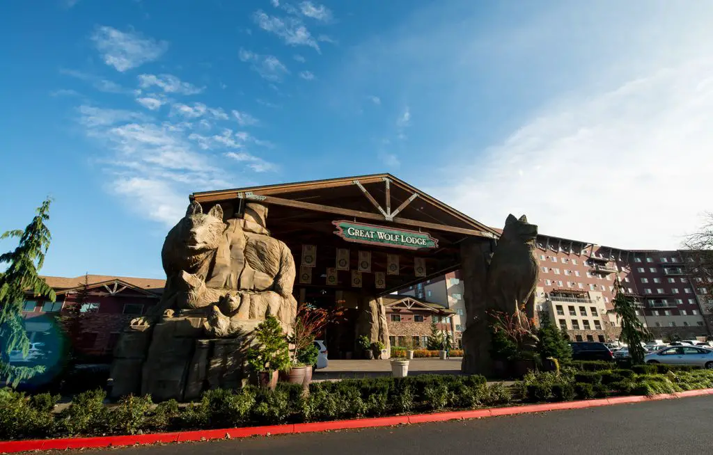 Great-Wolf-Lodge-Water-Park-Grand-Mound