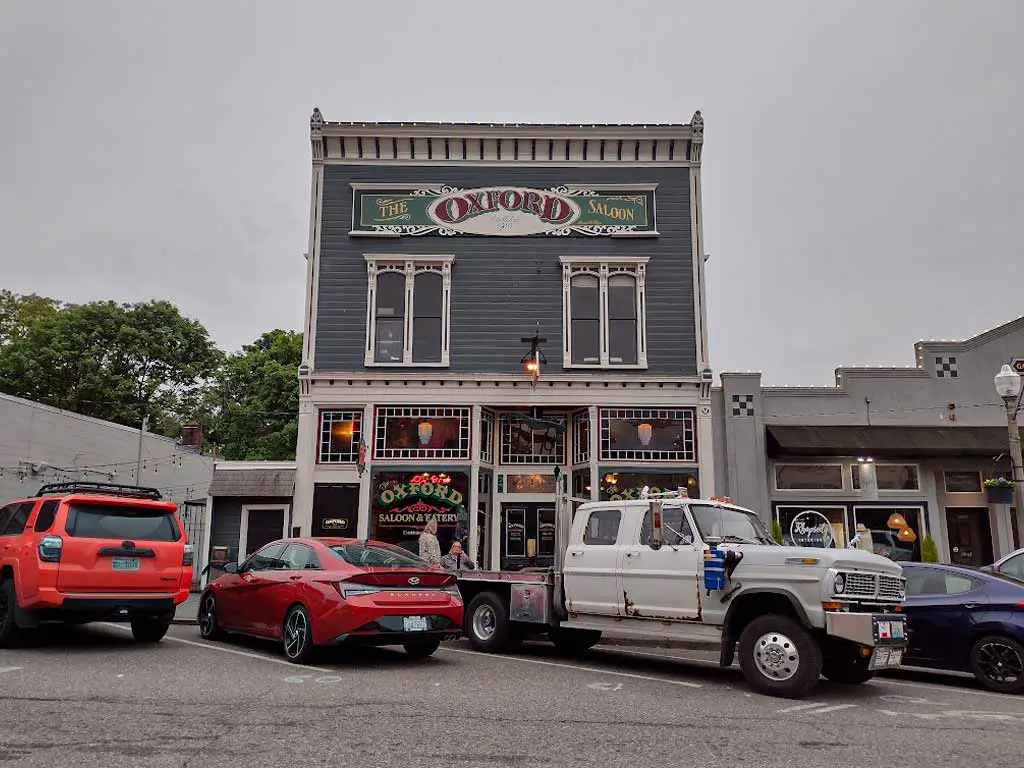  The Oxford Saloon